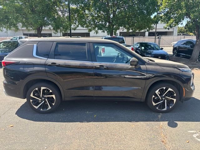 Used 2024  Mitsubishi SE image 3