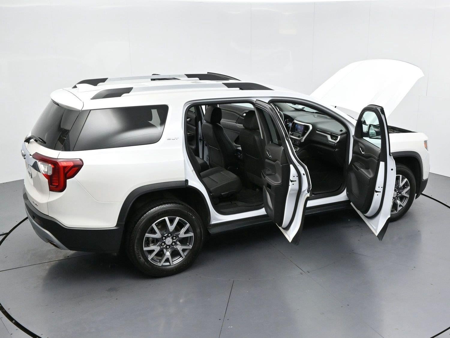 Used 2023 WHITE FROST TRICOAT GMC SLT image 38