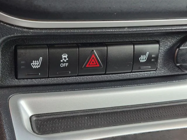 Used 2014 White Jeep Latitude image 17