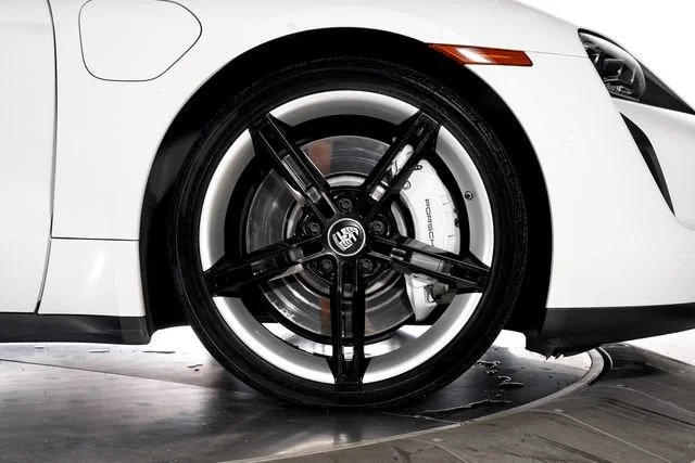 Used 2024 White Porsche  image 15