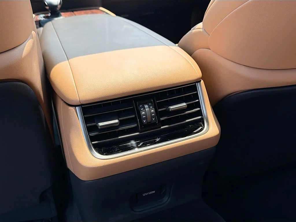 Used 2021 Quartz Lexus 500 Base image 28