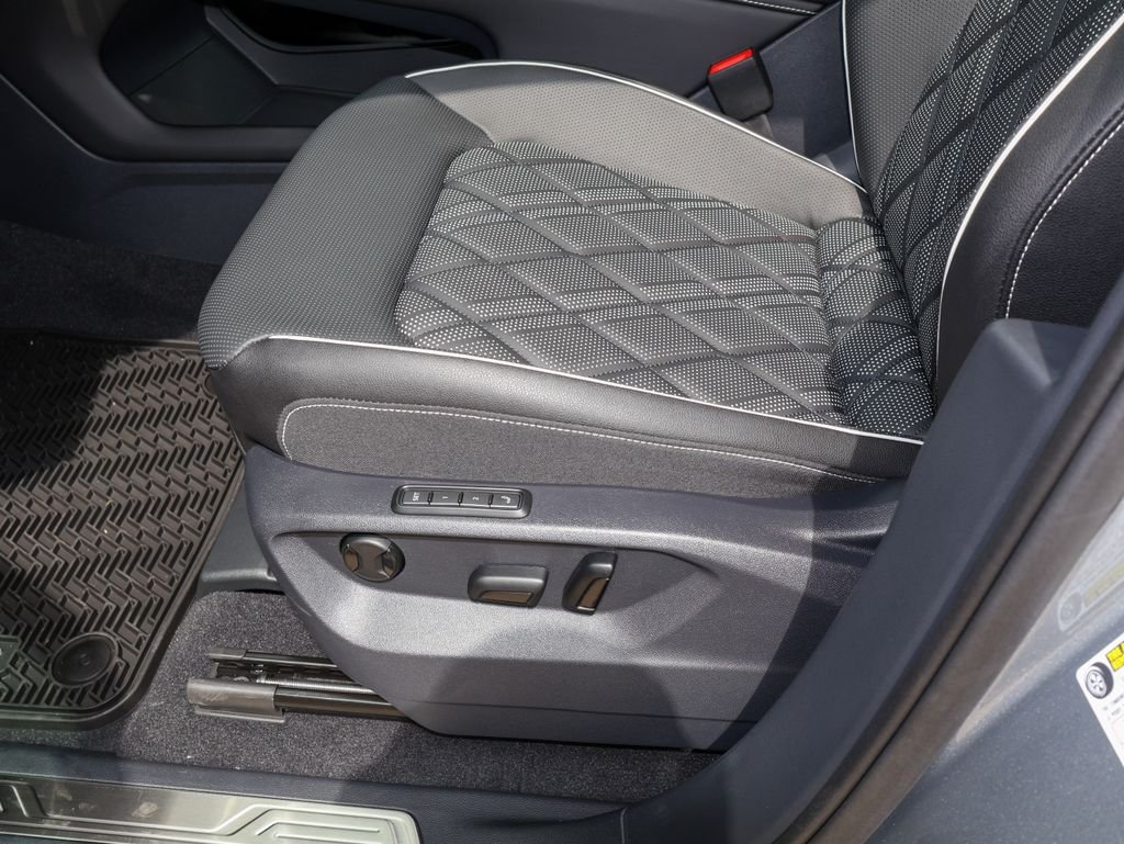 New 2026 Silver Volkswagen 2.0T SEL Premium R-Line image 14
