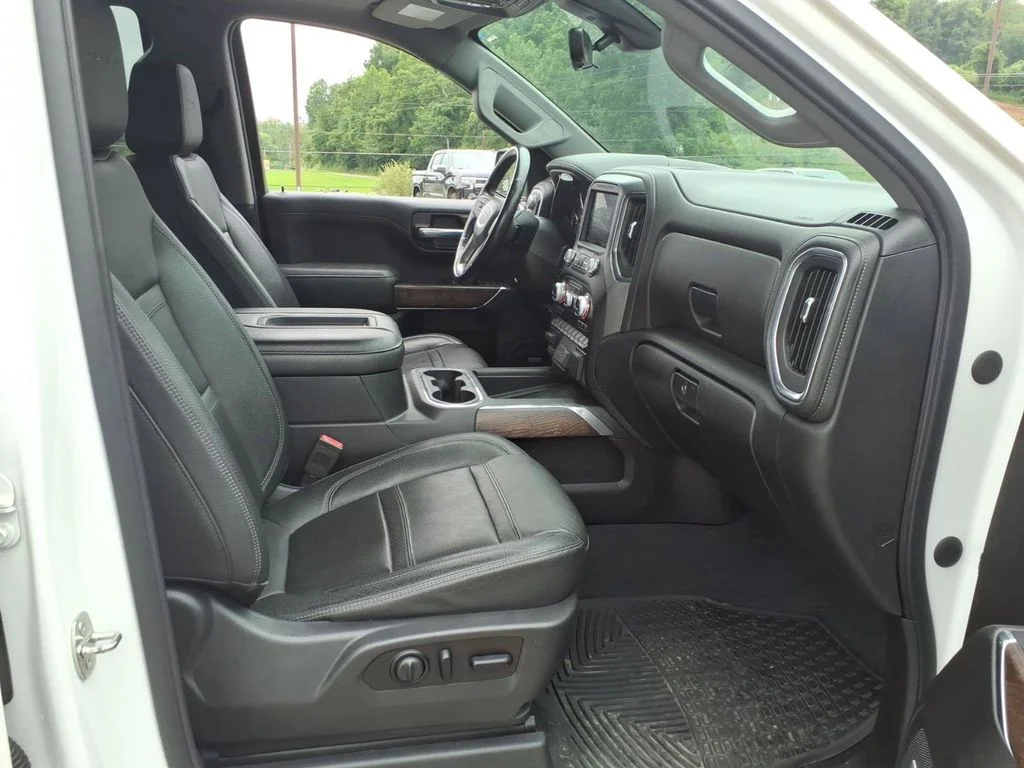 Used 2020 White GMC Denali image 18