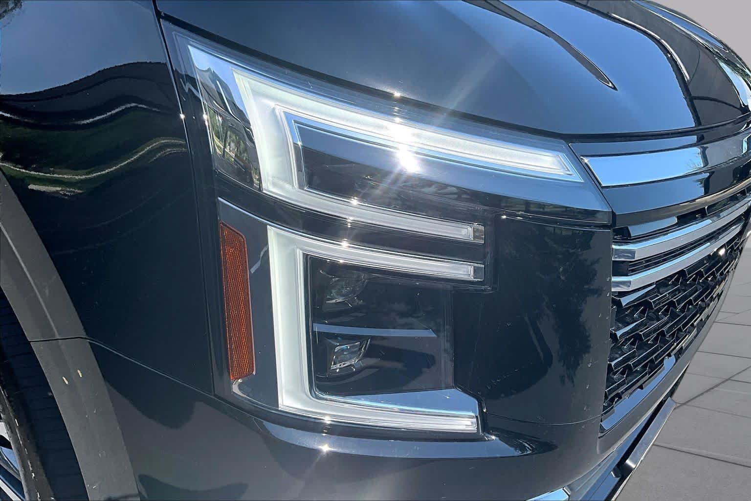 New 2026 Super Black Nissan Platinum Reserve image 13