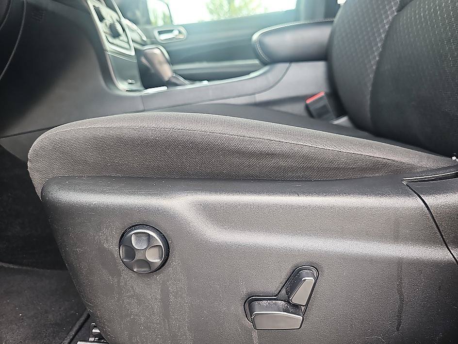 Used 2021 Diamond Black Crystal Pearlcoat Jeep Freedom image 12