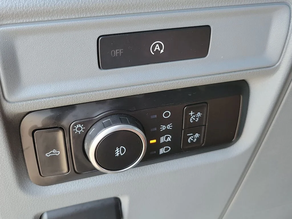 Used 2025 Black Metallic Ford XLT image 14
