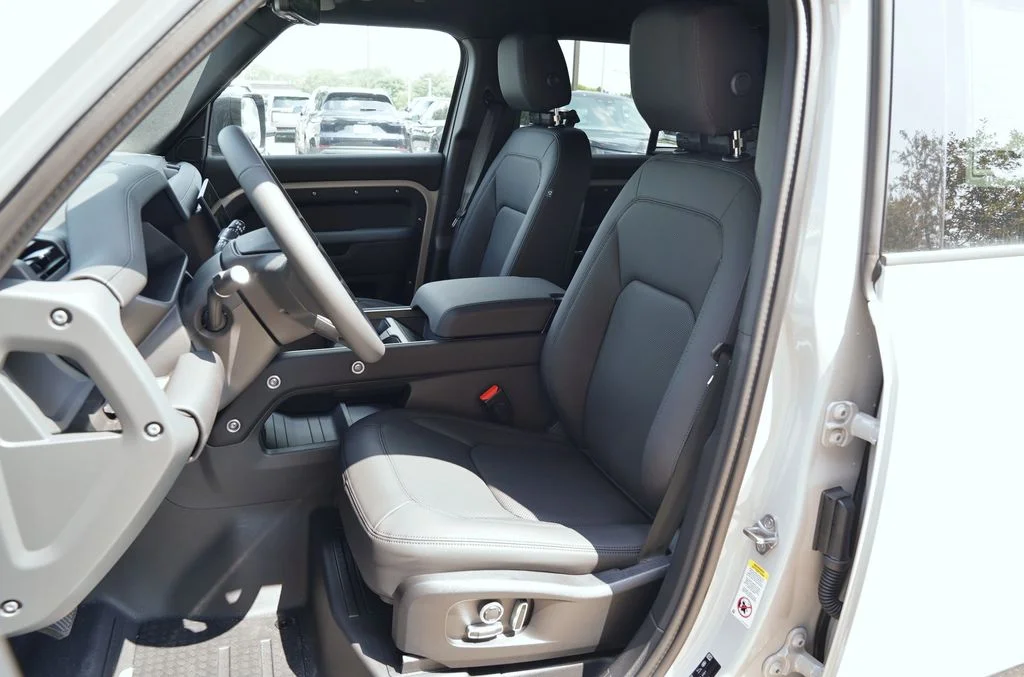 New 2026 Borasco Grey Land Rover X-Dynamic SE image 12