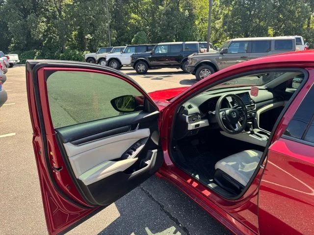 Used 2020 Red Honda LX image 11