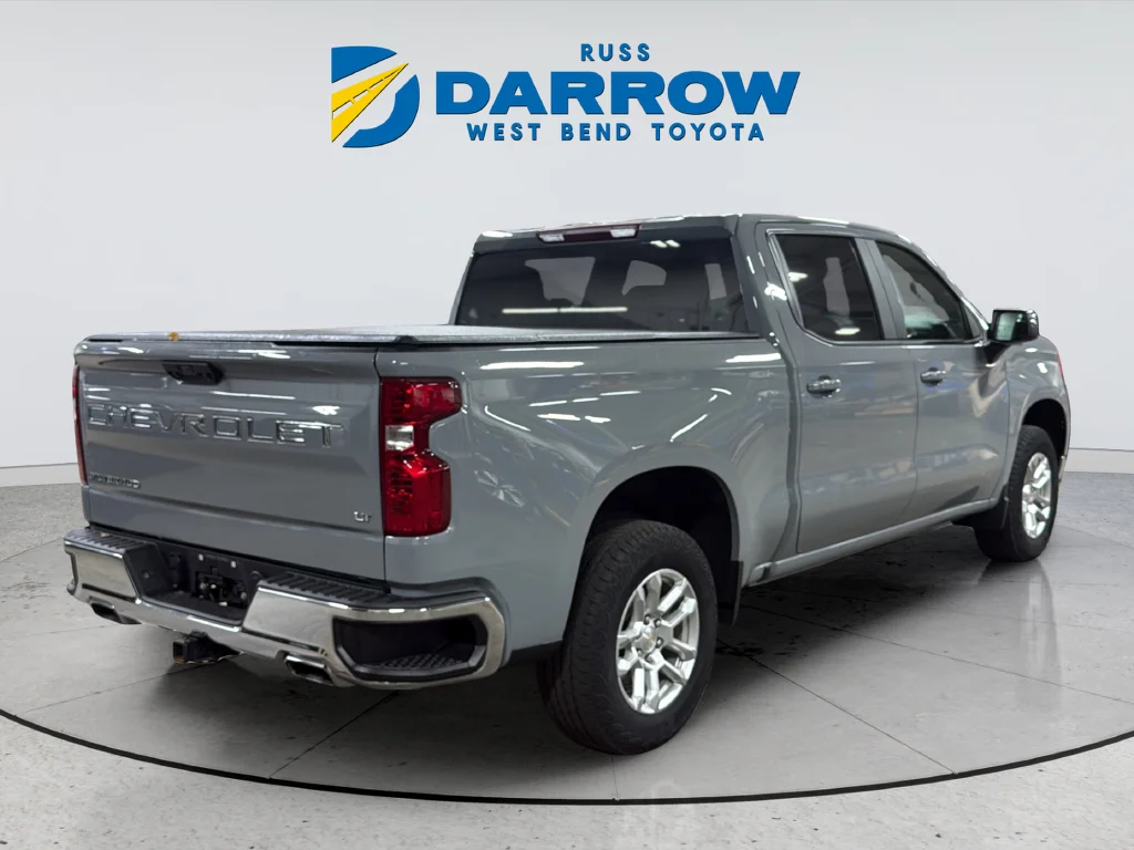 Used 2024 Gray Chevrolet LT image 5
