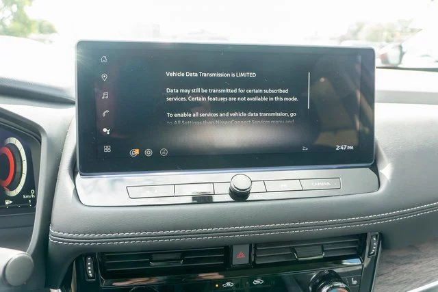 New 2026 Everest White Pearl TriCoat / Super Black Two-tone Nissan Platinum image 17