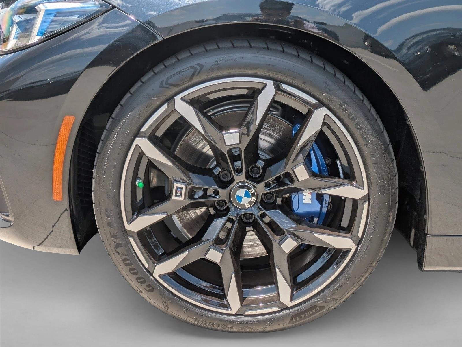 Used 2026 Black Sapphire Metallic BMW M440i image 10