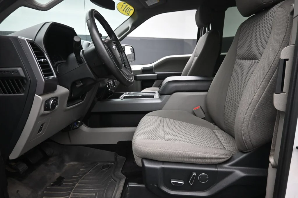 Used 2017 White Ford XLT image 16