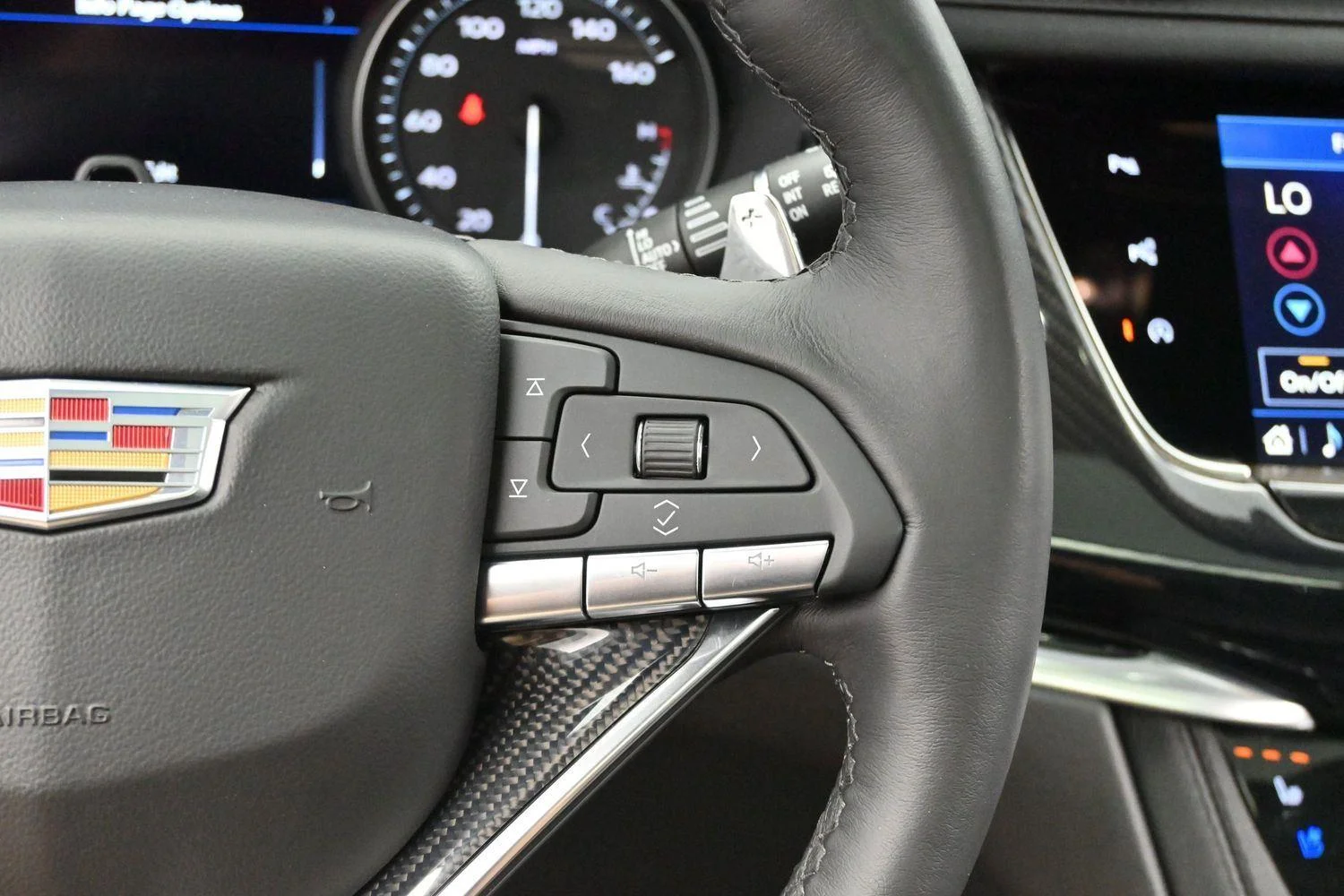 Used 2024 Argent Silver Metallic Cadillac Sport image 17