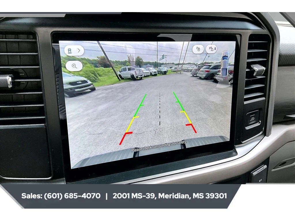 Used 2025 Agate Black Metallic Ford XLT image 15