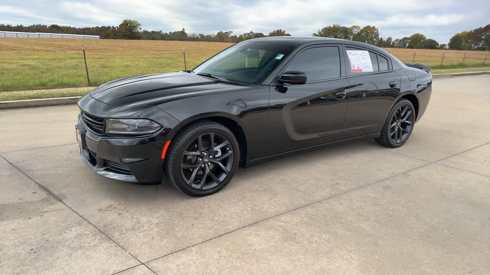 2021 Dodge Charger SXT photo 4