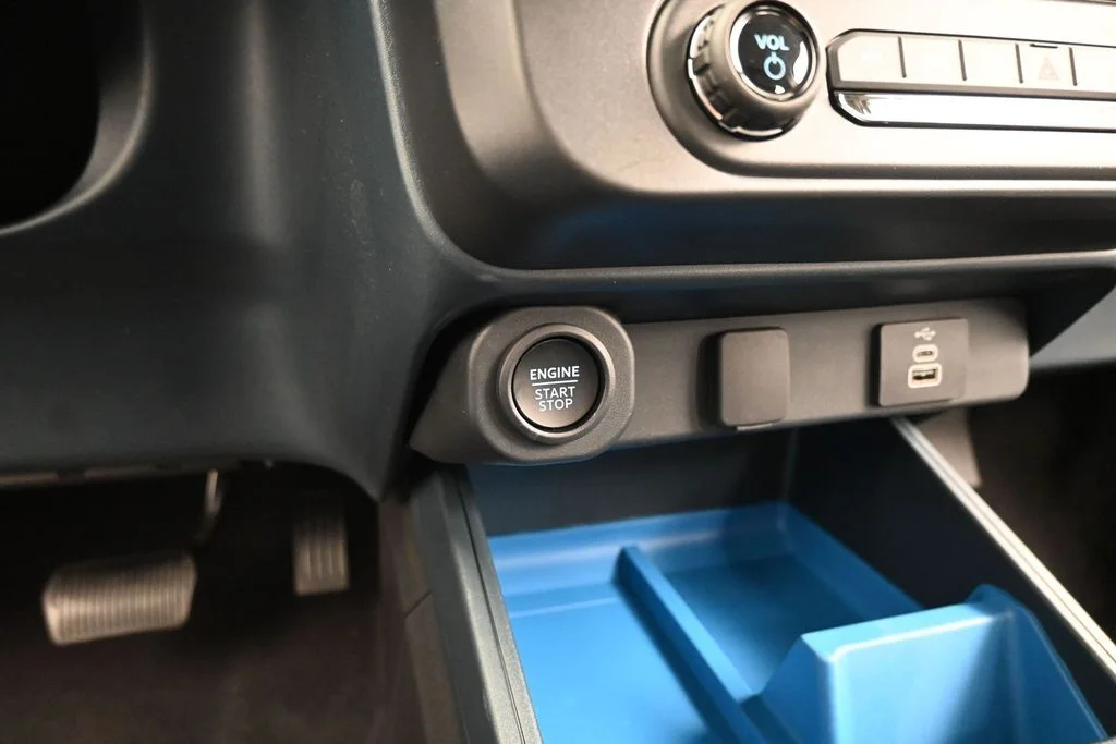 New 2026 Carbonized Gray Metallic Ford XLT image 14