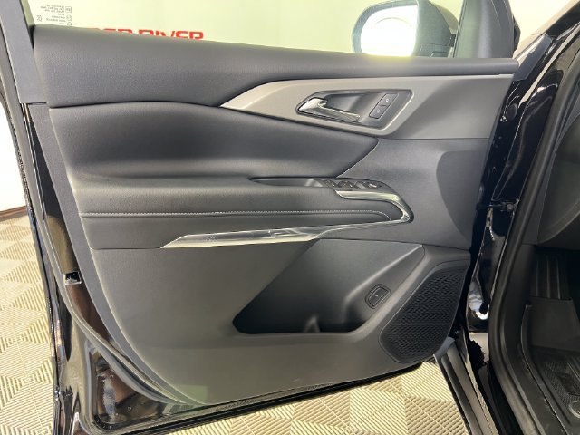 2027 Chevrolet Traverse LT - Photo 10