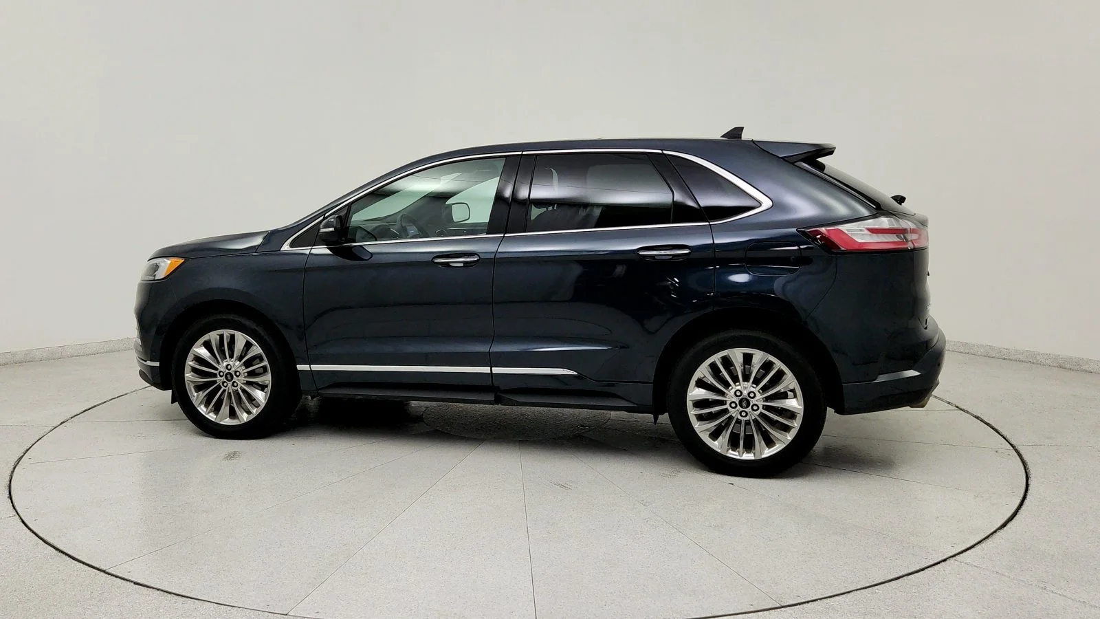 Used 2024 Blue Ford Titanium image 4