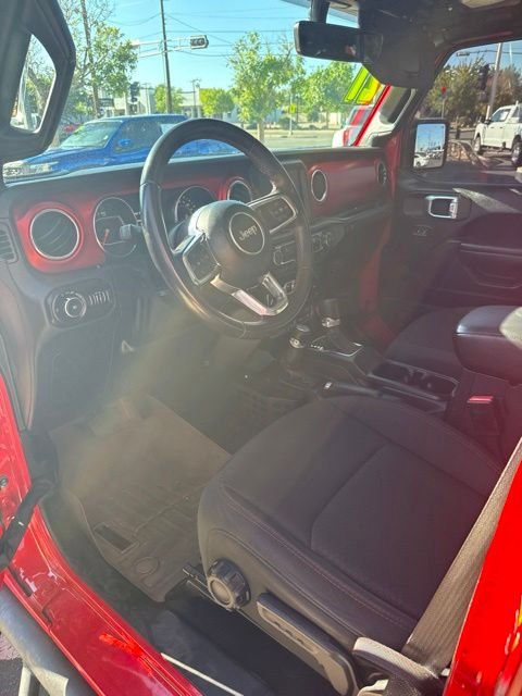 Used 2021 Red Jeep Unlimited Rubicon image 8