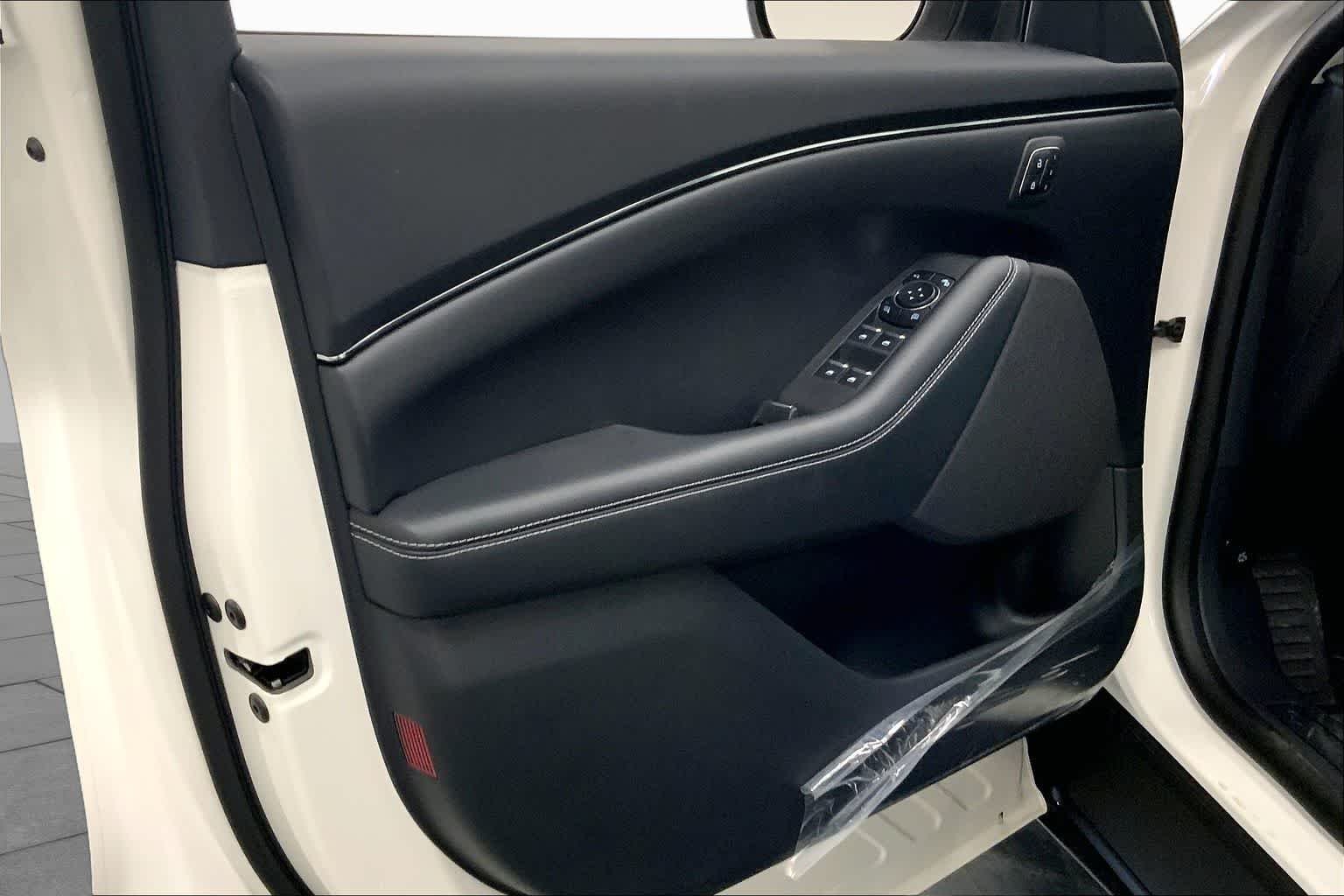 New 2026 Star White Metallic Tri-coat Ford Select image 10