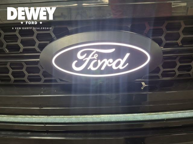 Used 2022 Black Metallic Ford Platinum image 10