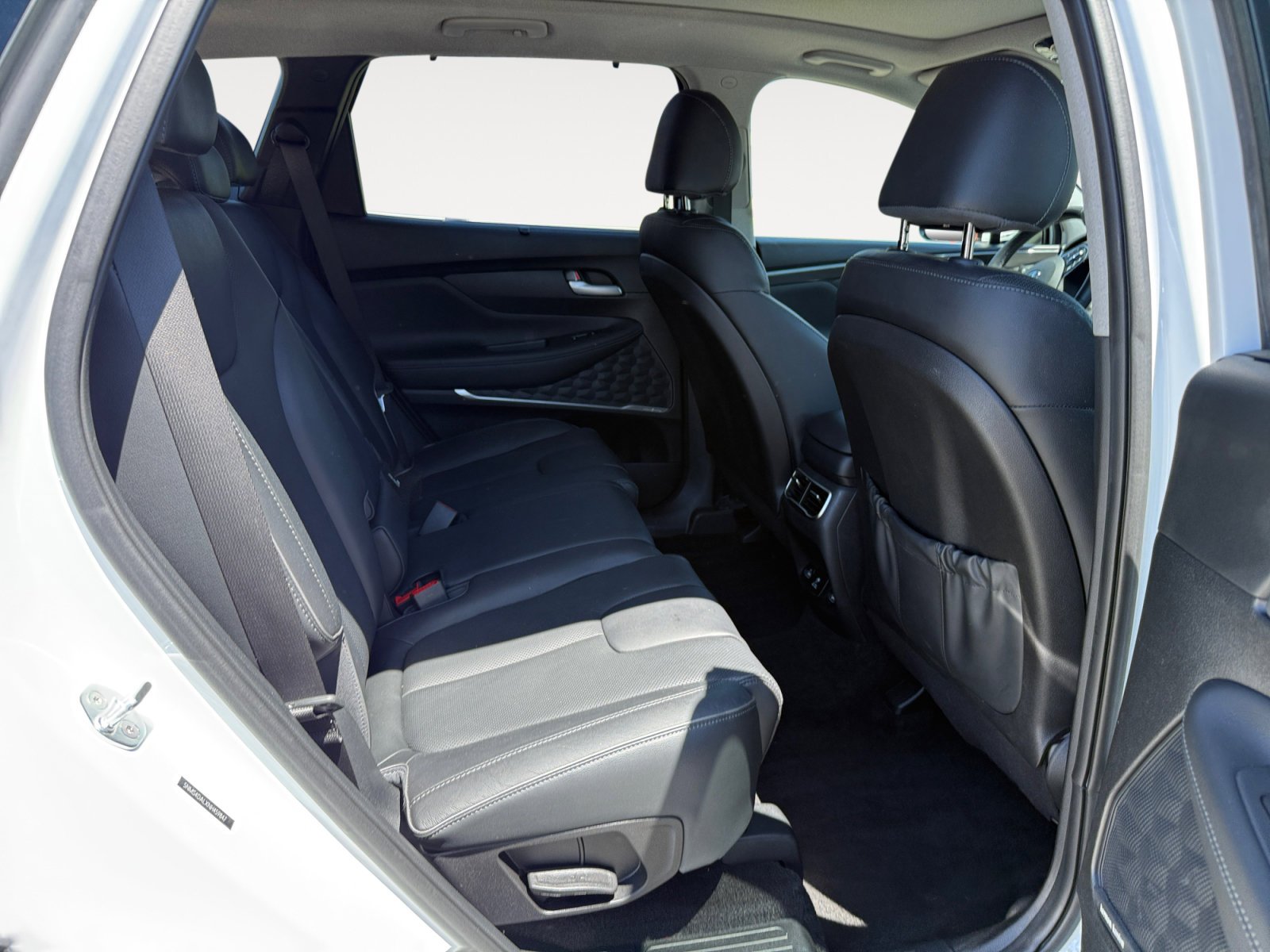Certified Used 2022 Quartz White Hyundai Limited image 18