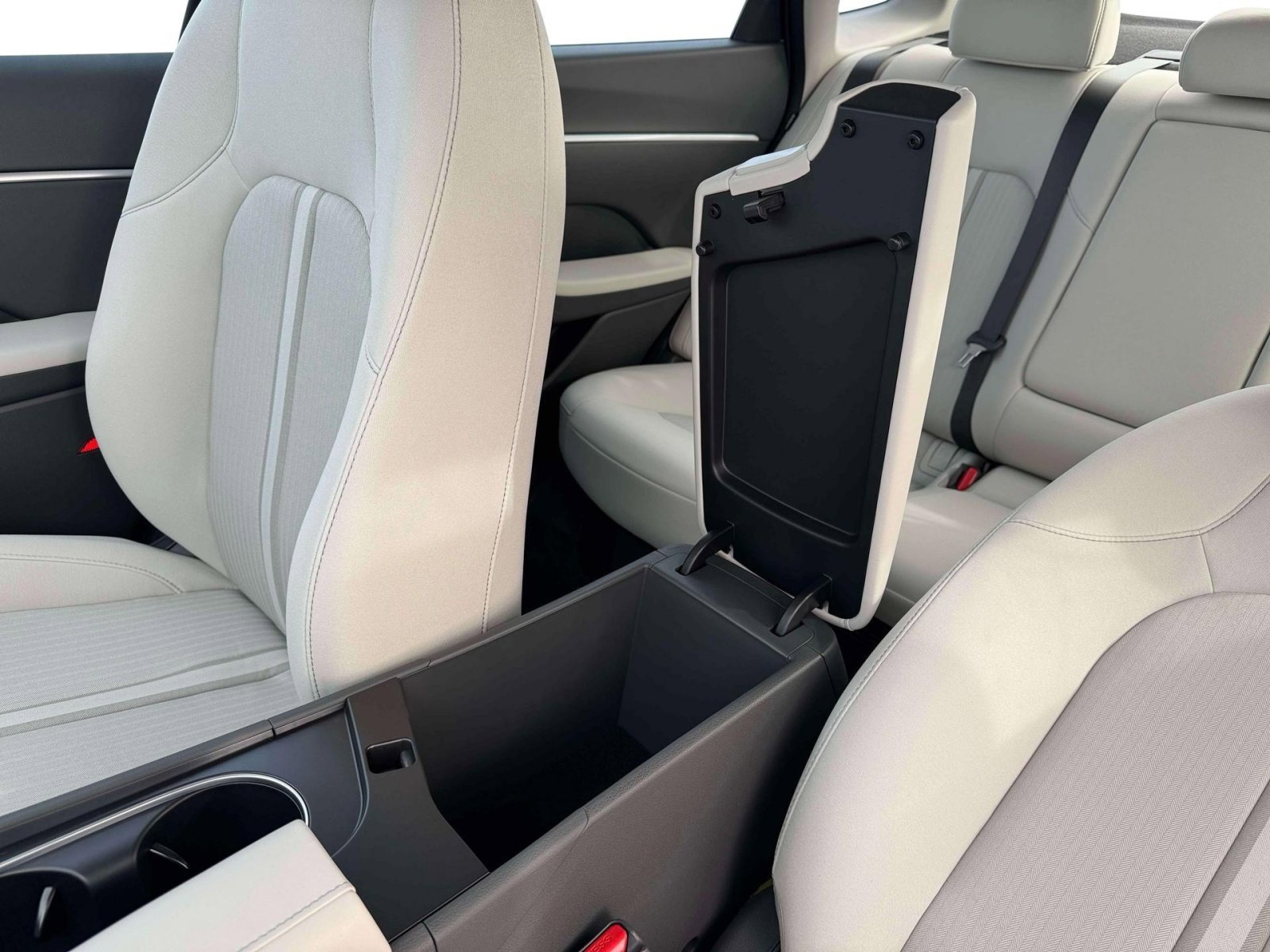 New 2026 Portofino Gray Hyundai SEL image 18