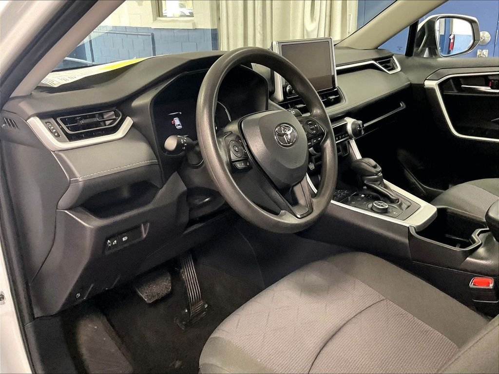 Used 2025 White Toyota XLE image 8