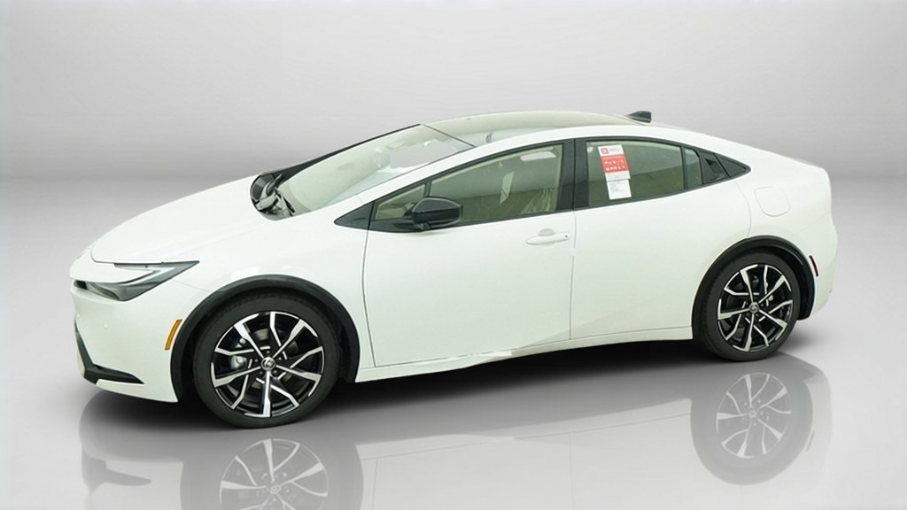 New 2026 Wind Chill Pearl Toyota XSE image 3
