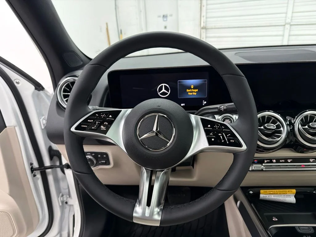 New 2026 White Mercedes-Benz GLB 250 image 15