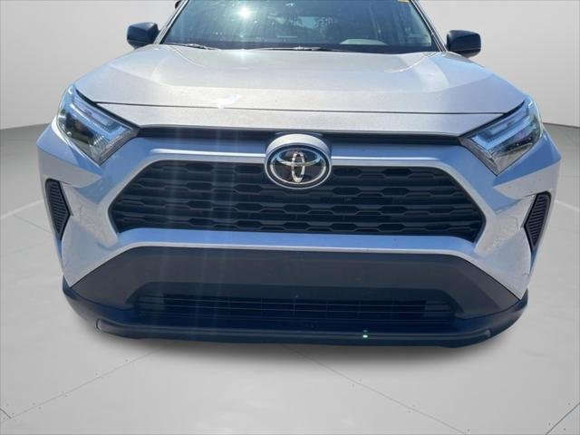 Certified Used 2024 SILVER SKY METALLIC Toyota  image 28