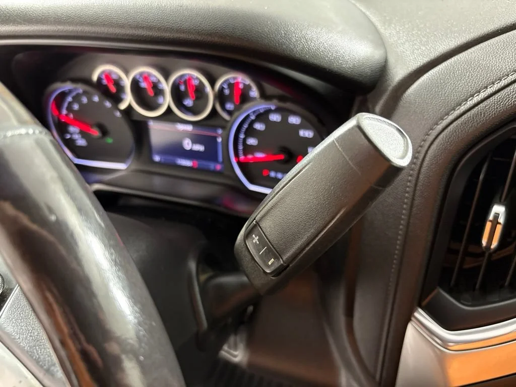 Certified Used 2020 SUMMIT WHITE Chevrolet LT image 36