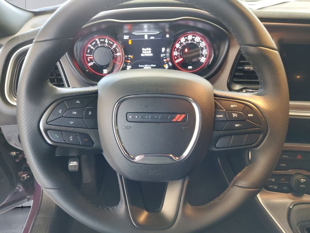 Used 2022 Purple Dodge SXT image 9