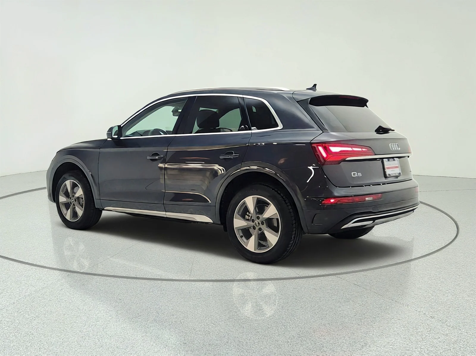 Used 2023 Manhattan Gray Metallic Audi Premium image 7