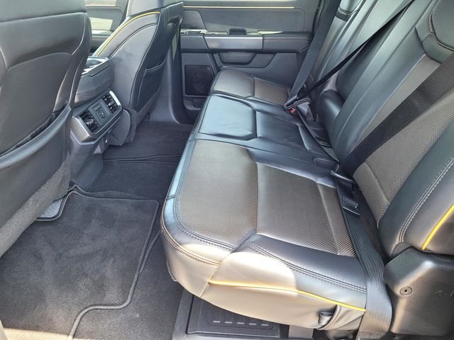 Used 2025  Ford Tremor image 12