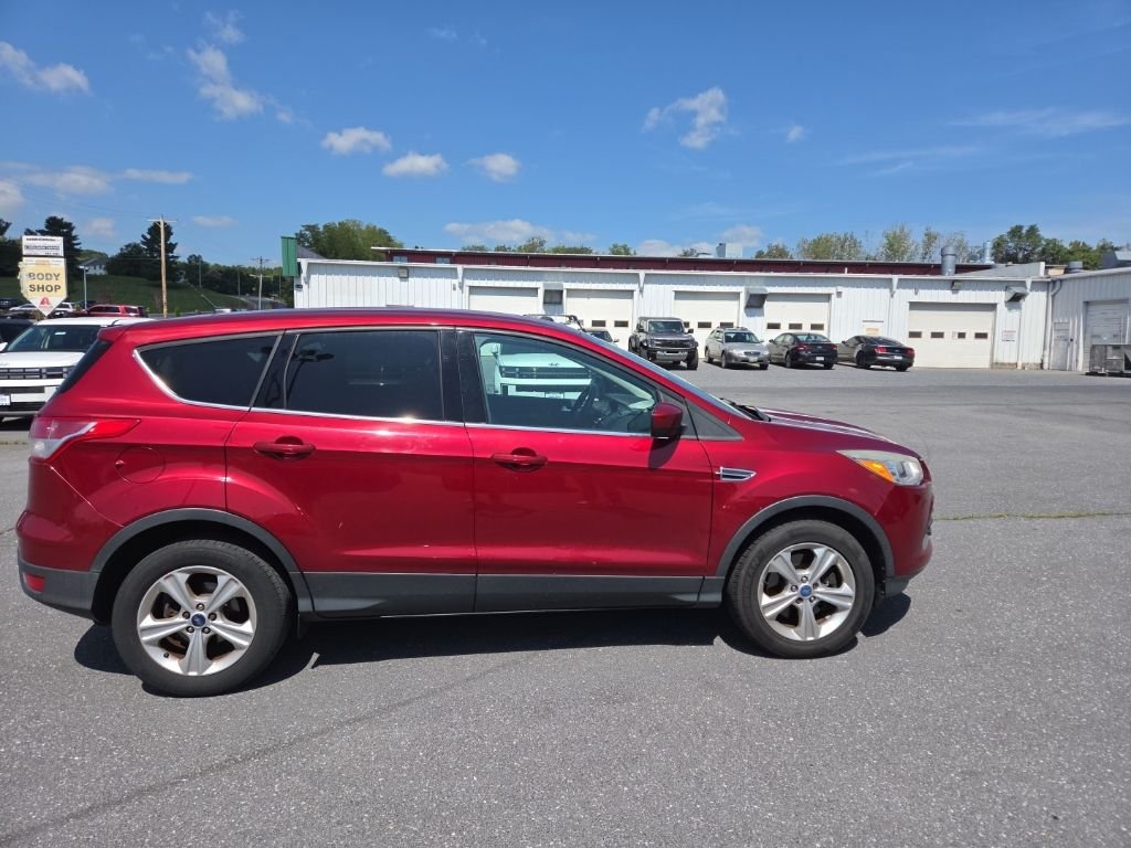 Used 2013 Red Ford SE image 10
