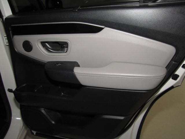 Certified Used 2025 Platinum White Pearl Honda EX-L image 48