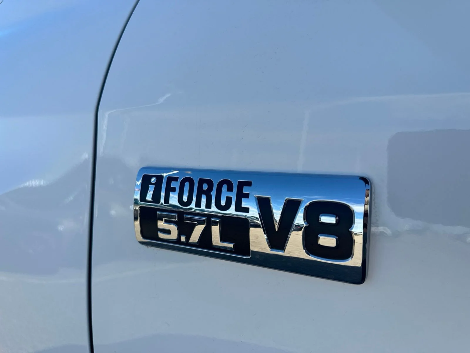 Used 2020 White Toyota SR5 image 11