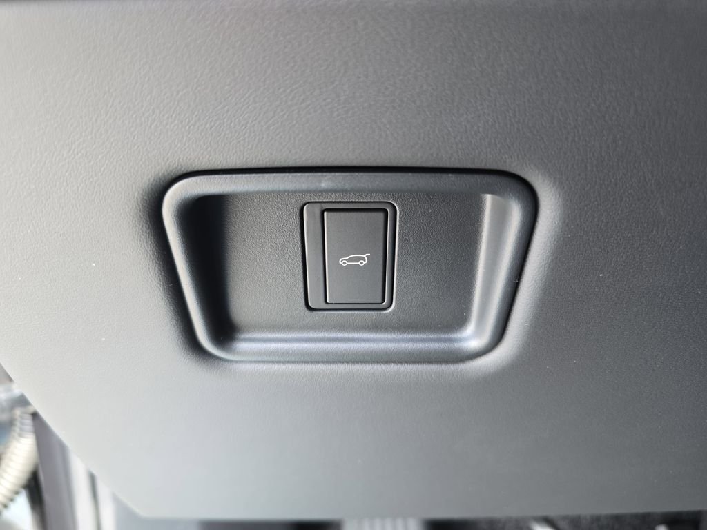 New 2026 Carpathian Grey Land Rover SE image 27