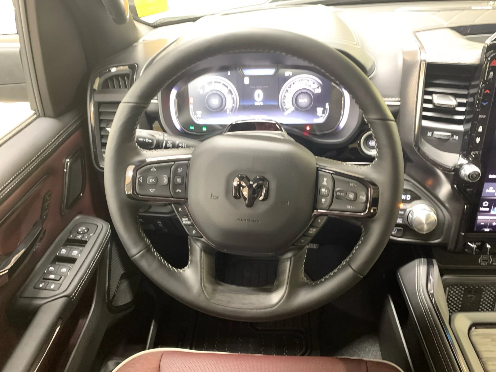 New 2026 Diamond Black Crystal Pearl Ram Limited image 13
