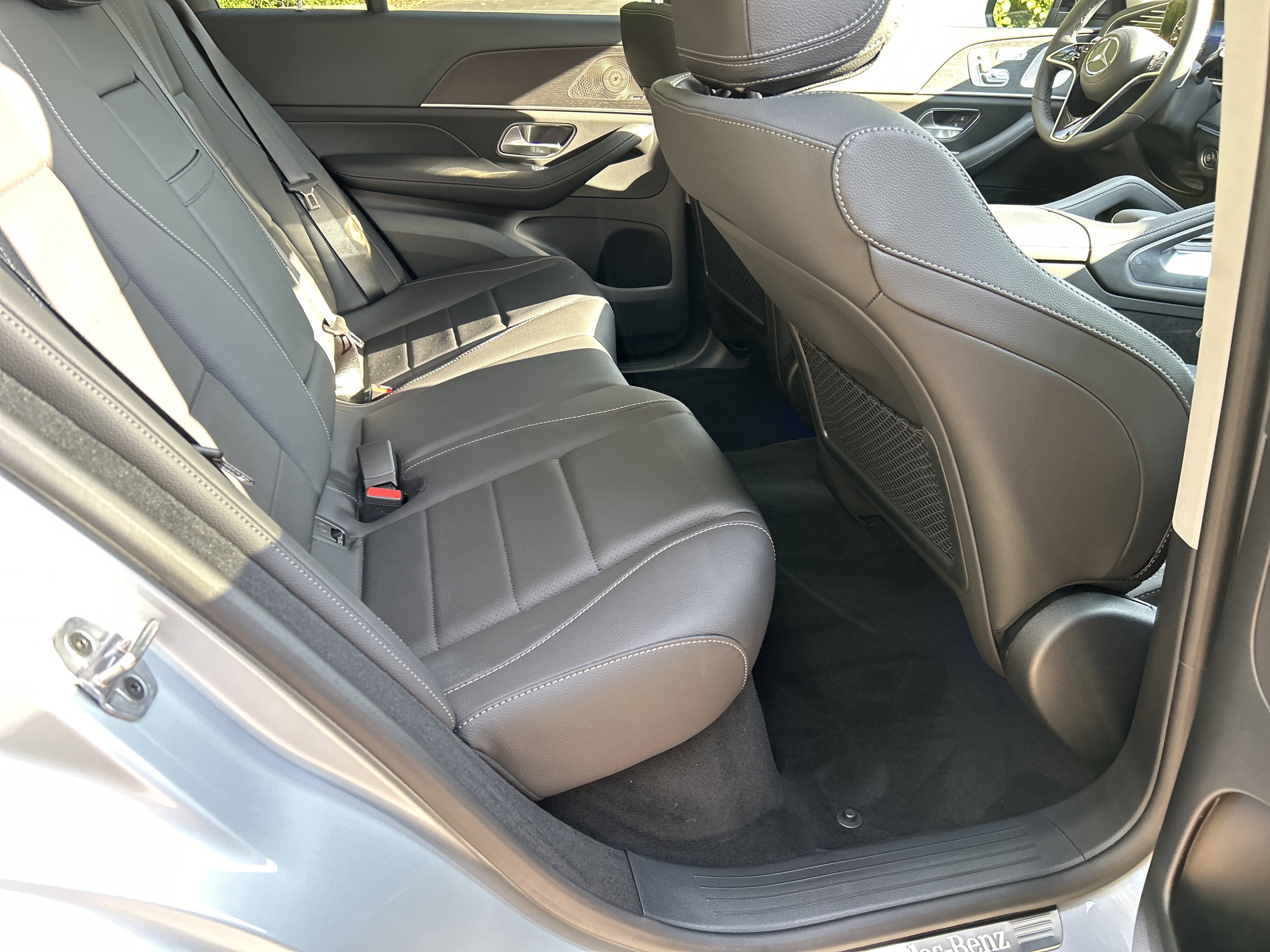 New 2026 Cirrus Silver Metallic Mercedes-Benz GLE 450 4MATIC® SUV image 39