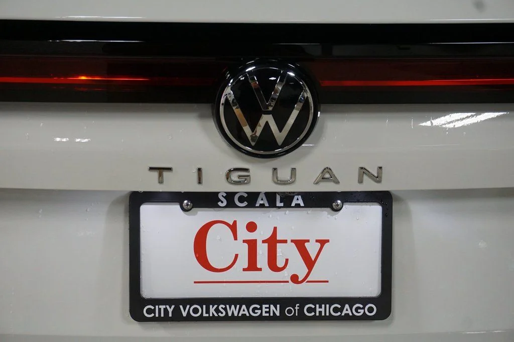 New 2026 White/off-white Volkswagen 2.0T S image 31