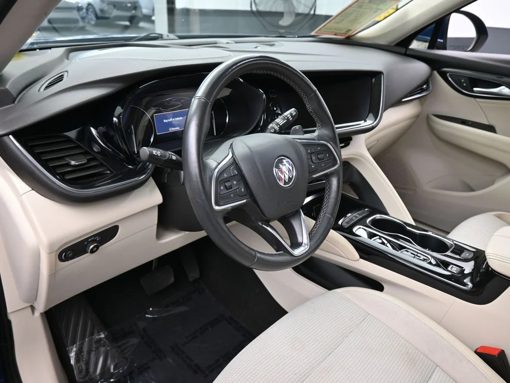 Used 2023 Sapphire Metallic Buick Preferred image 9