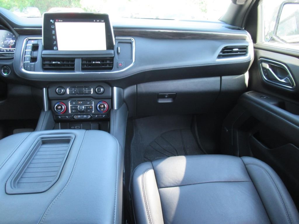 Used 2024 Gray Chevrolet Z71 image 14