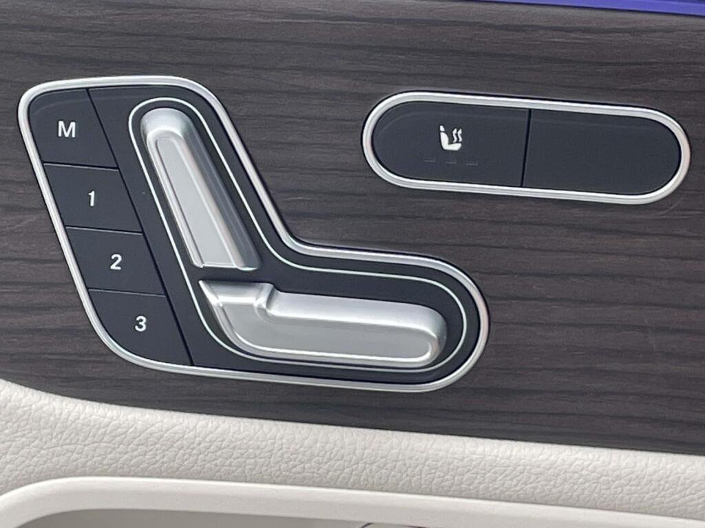 New 2026 Polar White Mercedes-Benz GLA 250 image 29