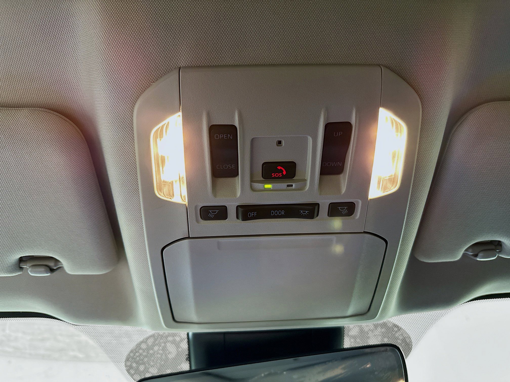 Certified Used 2025 Pearl Toyota XLE image 18