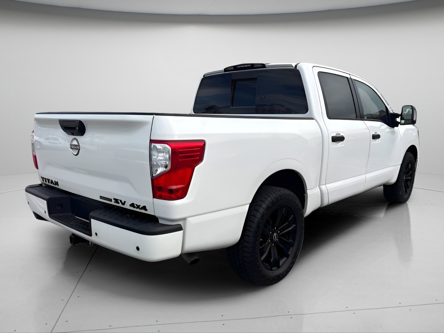 Used 2023 Glacier White Nissan SV image 5