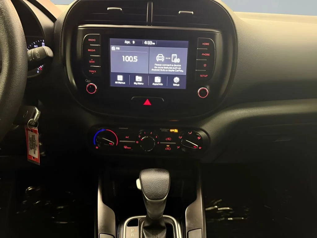 Used 2020 Red Kia LX image 22