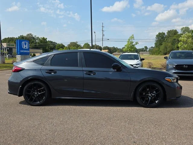 Used 2025  Honda Sport image 2