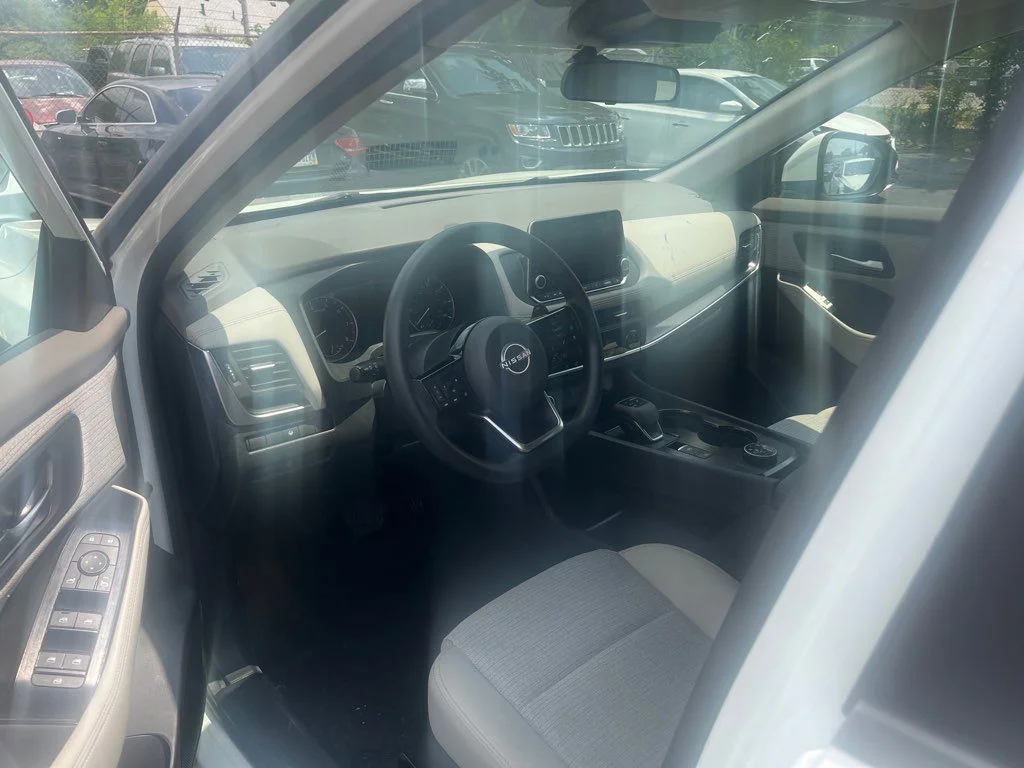 Used 2023 White Nissan SV image 11
